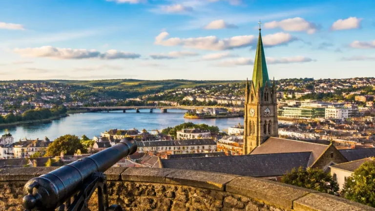 New bilingual breastfeeding café opens in Derry’s Cultúrlann Uí Chanáin